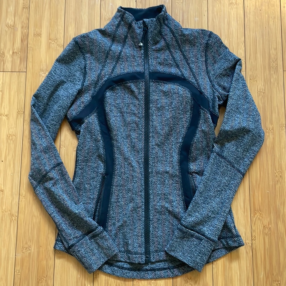 lululemon athletica Gray & Black Full-Zip Jacket